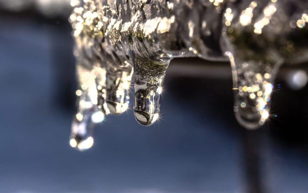 6 Ways to Prevent Frozen Pipes