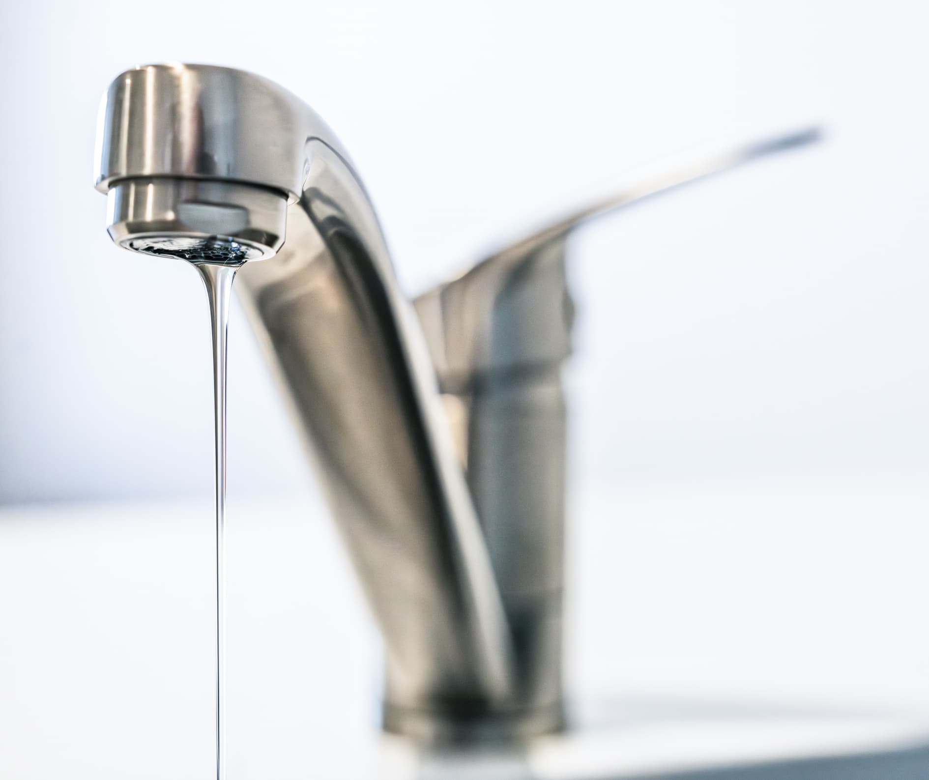 water leak faucet 